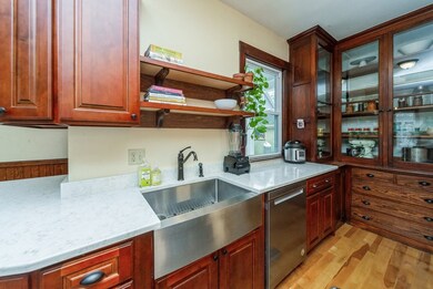 755 Pleasant St unit 1, Worcester, MA 01602 - photo 7