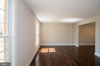 8 Beefwood Ct, Essex, MD 21221 - photo 6