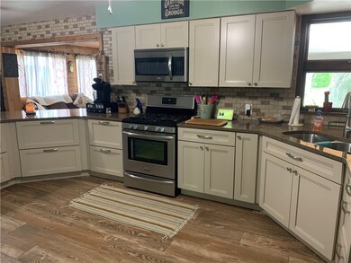 226 Meade St, Homer City, PA 15748 - photo 2