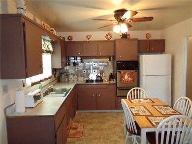 3336 Lehigh St, Whitehall, PA 18052 - photo 2