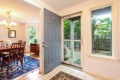 003-Foyer-4215552-large