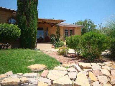 2409 Savannah Ave, El Paso, TX 79930 - photo 2