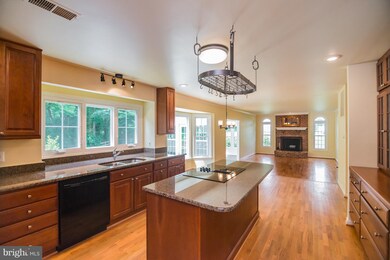 9015 Weatherly Way, Lorton, VA 22079 - photo 7