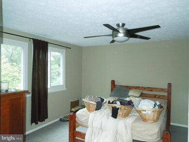 10604 Delfield Ct, Laurel, MD 20723 - photo 5
