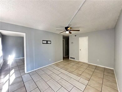 140 Rosalie Dr unit B, Avondale, LA 70094 - photo 2
