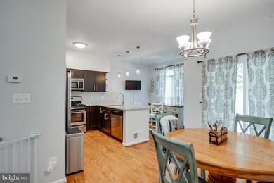 4214 Ashmere Cir, Dumfries, VA 22025 - photo 7