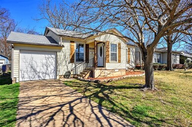 1219 W Munson St, Denison, TX 75020 - photo 4