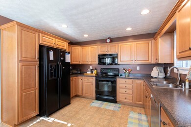 7006 Catalpa Springs Dr, Louisville, KY 40228 - photo 7