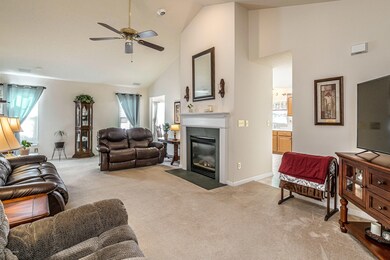 657 Helmwood Cir, Mount Washington, KY 40047 - photo 7