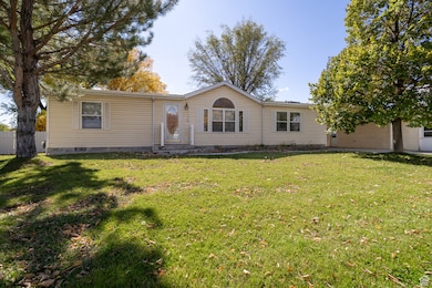 Ranch-style home with crawl space