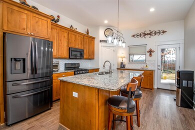 205 Comanche Dr, Lake Kiowa, TX 76240 - photo 2