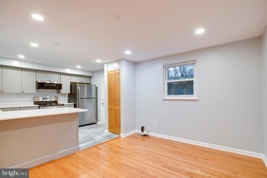 2032 Brooks Square Place, Falls Church, VA 22043 - photo 6