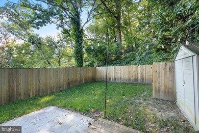 5865 Blaine Dr, Alexandria, VA 22303 - photo 5