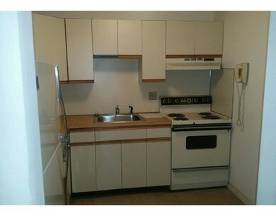 34 Hamilton Rd unit 503, Arlington, MA 02474 - photo 4