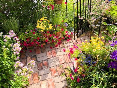 337 Kresswood Dr unit 7B, West Chicago, IL 60185 - photo 4