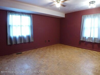 208 W Miller Rd, Lansing, MI 48911 - photo 5