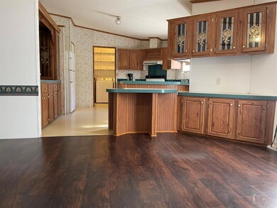 121 Harter Ln, Azle, TX 76020 - photo 7