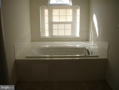 6829 Lantana Dr, Bryans Road, MD 20616 - photo 4