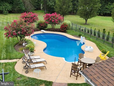 9190 Crescent Ln, La Plata, MD 20646 - photo 4