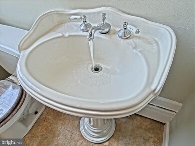 401 Holly Rd, Lansdowne, PA 19050 - photo 6