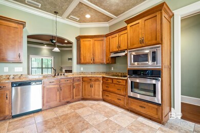 Granite Countertops & Stainless Appliances