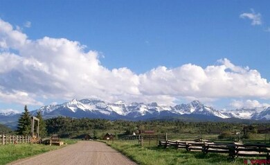 Dallas Meadows Subd. Meadows Circle/Uncompahgre Ct