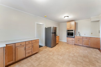 78 Smith St, Putnam, CT 06260 - photo 5