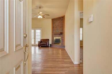919 Queens Cir, Edmond, OK 73034 - photo 3