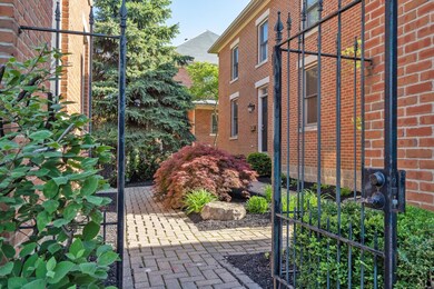 158 Nursery Ln unit 158, Columbus, OH 43206 - photo 2