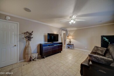 4021 E Cody St-5