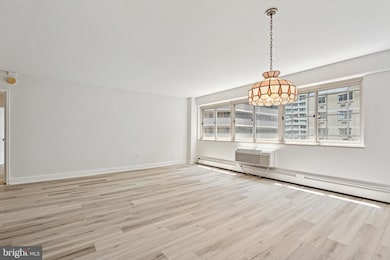 Penn Center House unit 924, Philadelphia, PA 19103 - photo 6