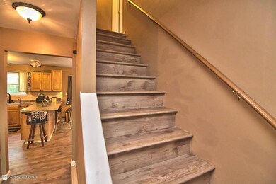 2146 Hill Rd, Effort, PA 18330 - photo 5