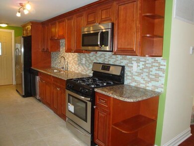 129 Toro Cir, Carpentersville, IL 60110 - photo 2