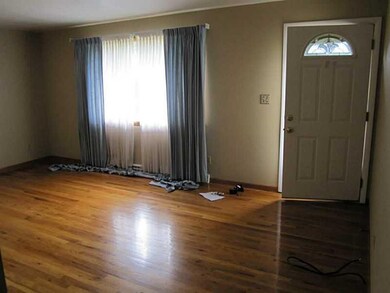 Entry/Foyer.