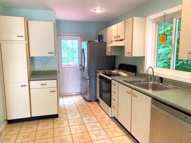 317 Alvord Place, South Hadley, MA 01075 - photo 4