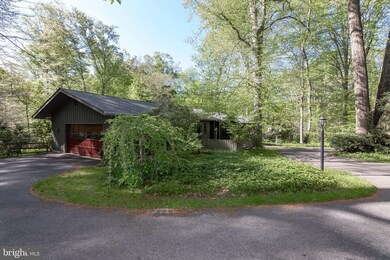 913 Mitchell Farm Ln, Kennett Square, PA 19348 - photo 2