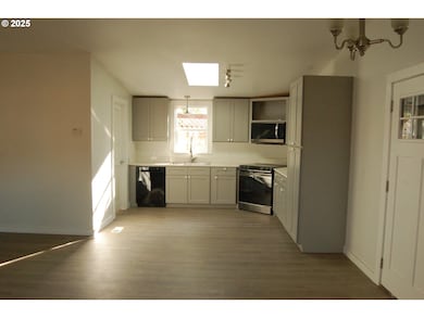 325 Goodyear St, Eugene, OR 97402 - photo 2