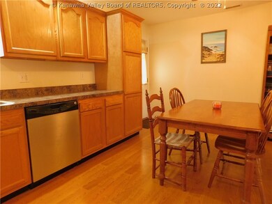 3120 31st St, Nitro, WV 25143 - photo 5