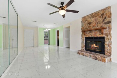 7319 Pottsburg Dr unit 3, Jacksonville, FL 32216 - photo 6