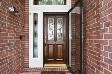 Welcome Home to 1623 Heddon Falls!