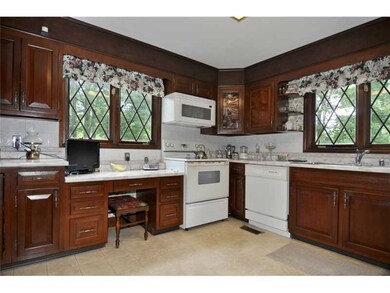 40 Nathaniel Green Dr, East Greenwich, RI 02818 - photo 2