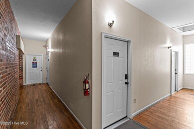 304 N Front St unit J, Wilmington, NC 28401 - photo 4