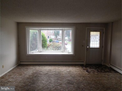 309 Glenwood Cir, Darby, PA 19023 - photo 4