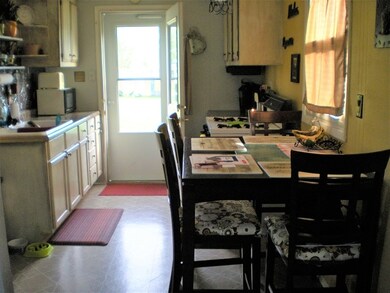 1221 Bower St, Elkhart, IN 46514 - photo 2