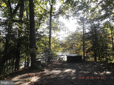 23714 Kingston Creek Rd, California, MD 20619 - photo 2