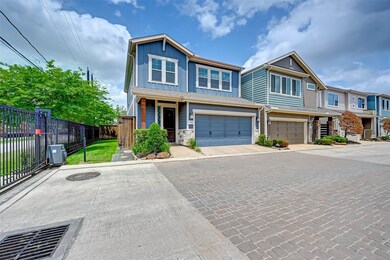 8822 Narrow Leaf St, Houston, TX 77080 - photo 2