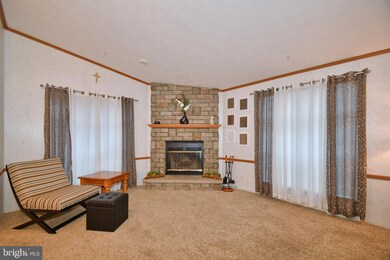 19 Thomas Ln, Edgemere, MD 21219 - photo 3