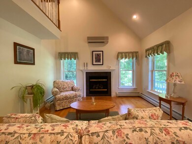 11 Riverside Dr
