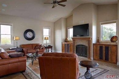 The family room is located next to the kitchen fun