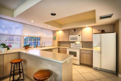 8106-Oakton-Ct-Apt-6D-06